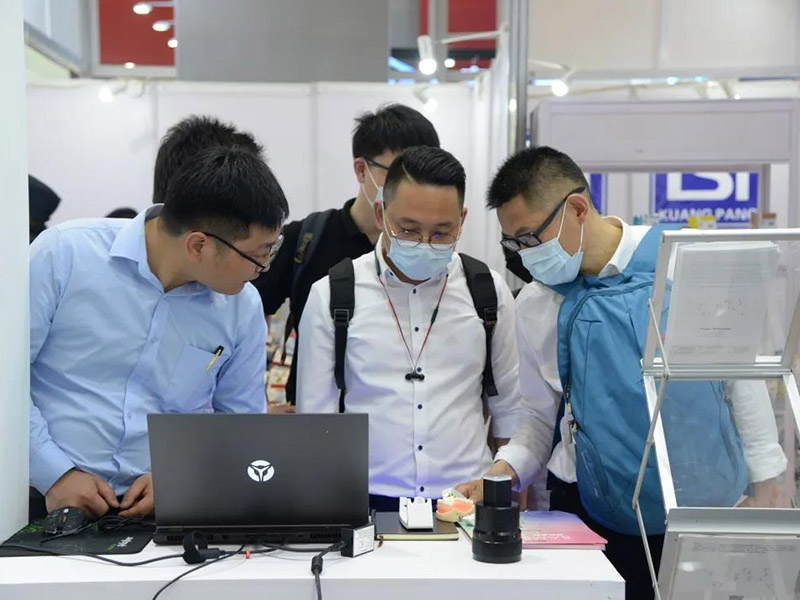 PANDA P2 apareció en la Exposición Dental Internacional del Sur de China